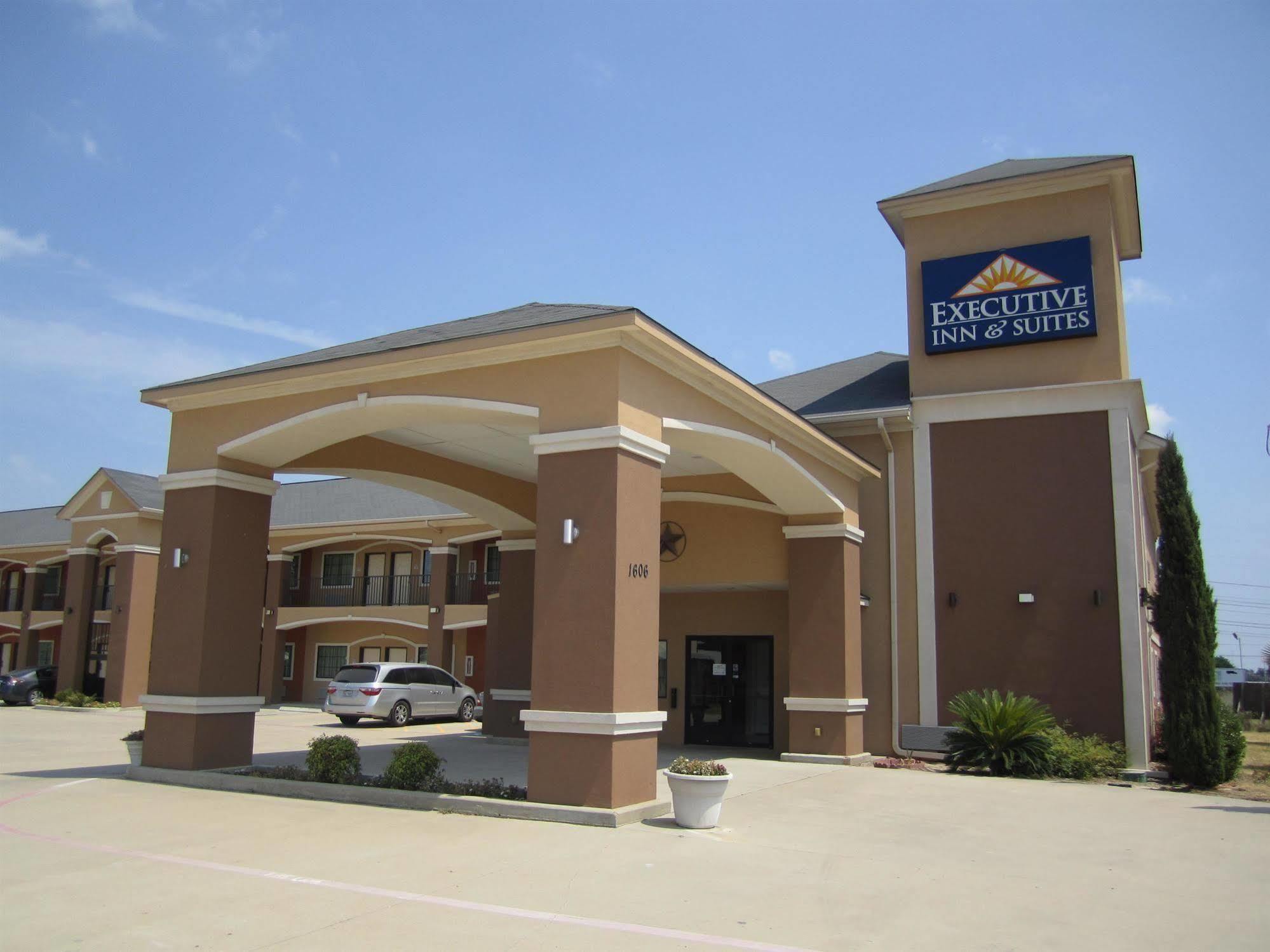 Executive Inn & Suites - Jewett Екстериор снимка