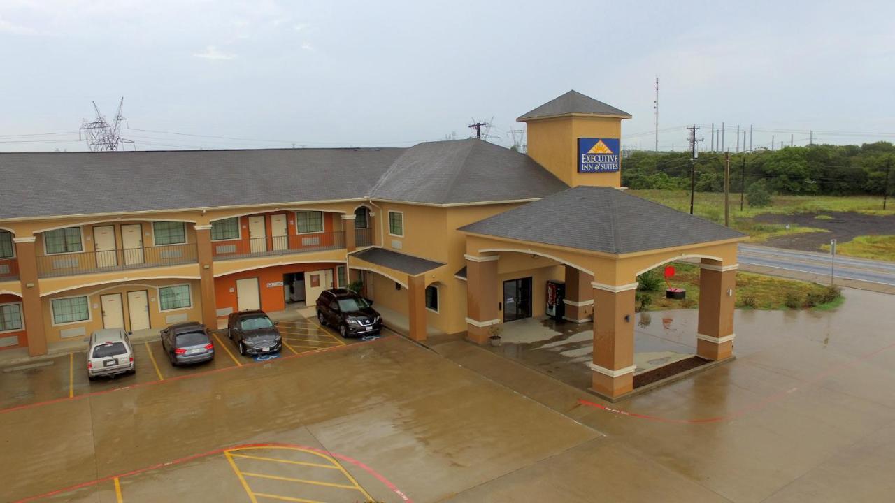 Executive Inn & Suites - Jewett Екстериор снимка