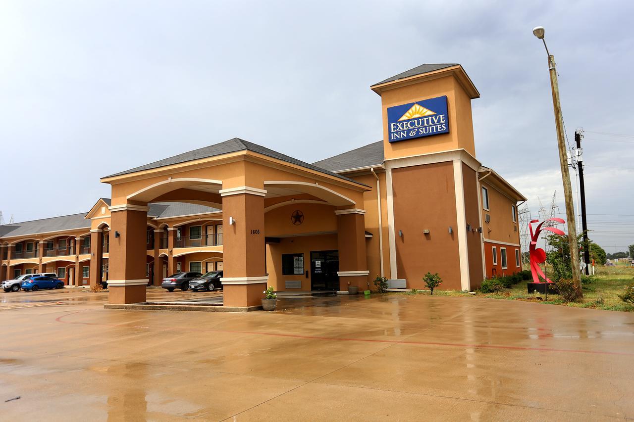 Executive Inn & Suites - Jewett Екстериор снимка