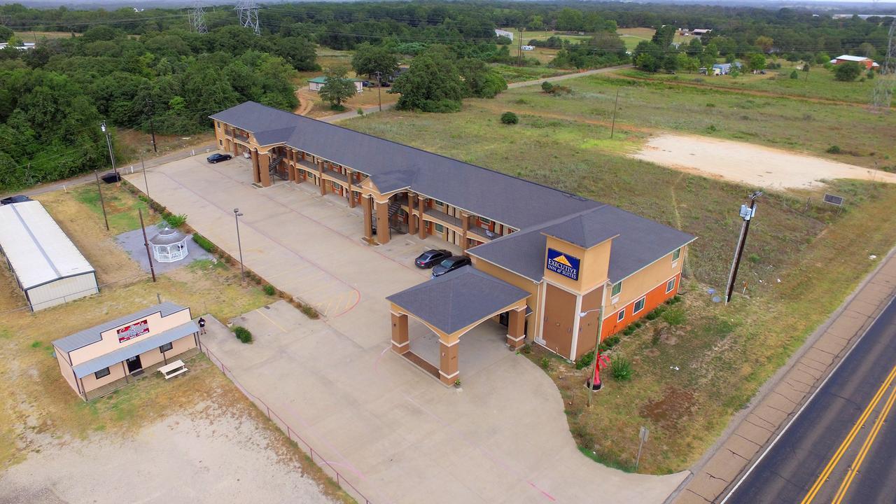 Executive Inn & Suites - Jewett Екстериор снимка
